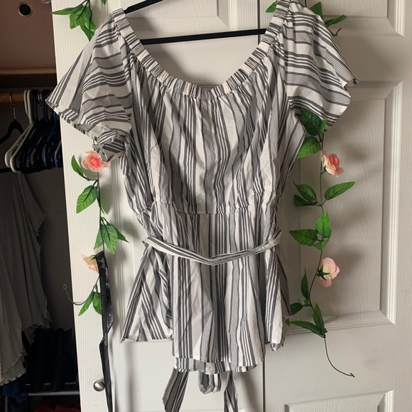 Striped Off The Shoulder Blouse - Picture 4 of 4